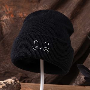 A Fun Cat Embroidery Knit Beanie, Unisex Outdoor Pullover Hat, Soft and Comfortable, Fashionable and Versatile